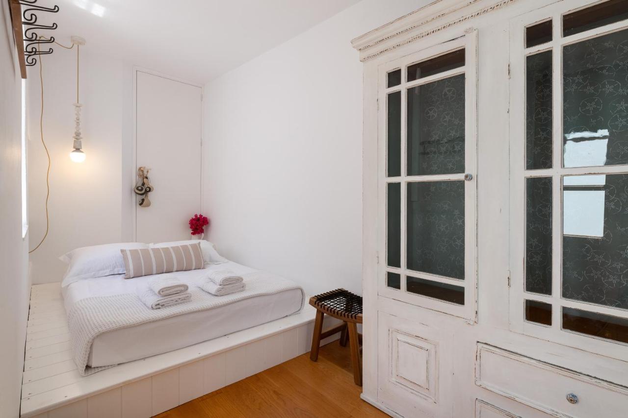 Lindia Villa *
